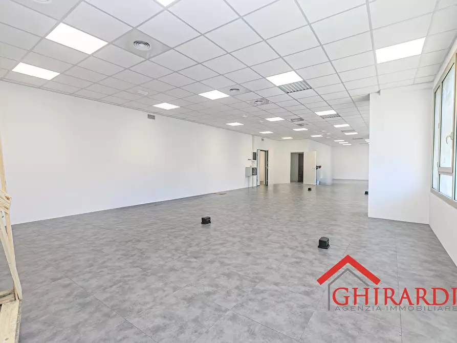 Immagine 30 di Ufficio in affitto  in Via Enrico Albareto 21 a Genova