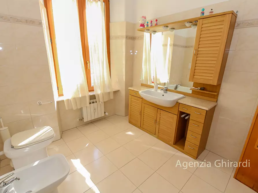 Immagine 17 di Trilocale in vendita  in VIA CHIARAVAGNA 5 a Genova