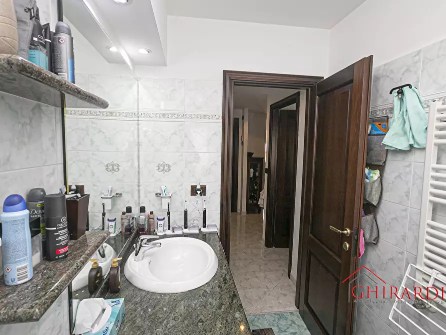 Immagine 30 di Quadrilocale in vendita  in Via Gian Pietro Sery 7 a Genova