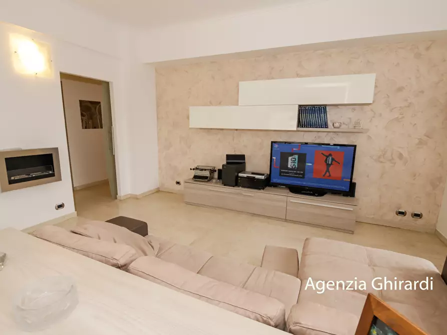 Immagine 17 di Quadrilocale in affitto  in Via Briscata 28 a Genova