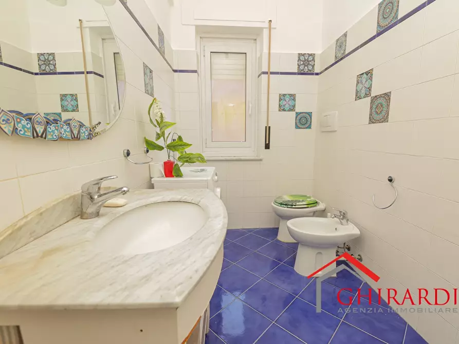 Immagine 28 di Trilocale in vendita  in VIA DELL'INSURREZIONE 12A a Genova