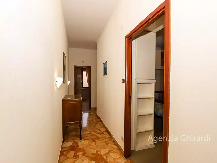 Immagine 13 di Trilocale in vendita  in Via Briscata 7 a Genova