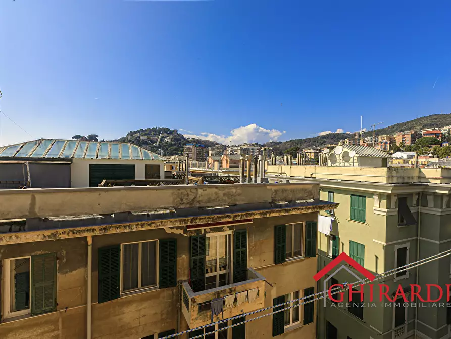 Immagine 49 di Quadrilocale in vendita  in Piazza Cristoforo Bonavino 11 a Genova