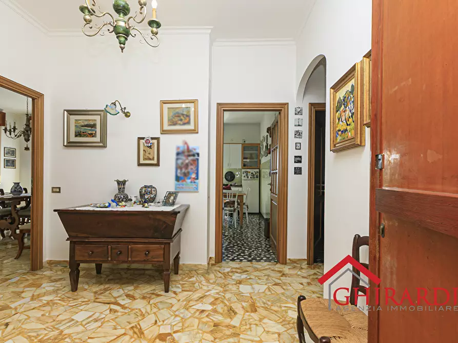 Immagine 2 di Quadrilocale in vendita  in Via Gavino Antonio 25 a Genova