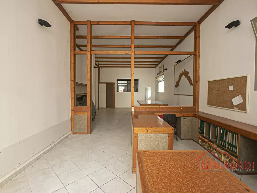 Immagine 3 di Magazzino in vendita  in VIA ANDREA DEL SARTO 46R a Genova