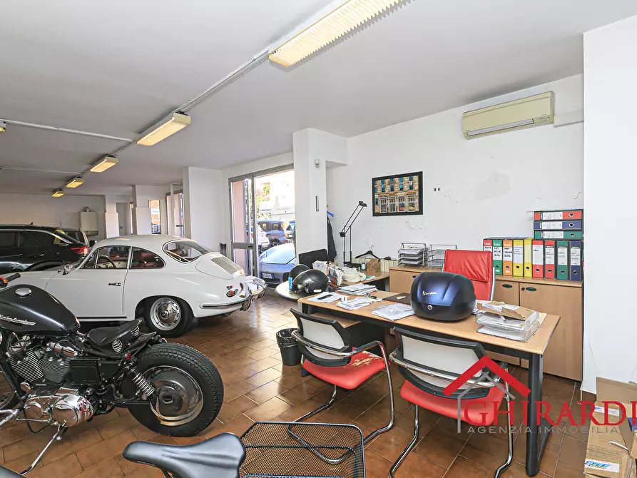 Immagine 13 di Showroom in affitto  in VIA PRA' 5 a Genova