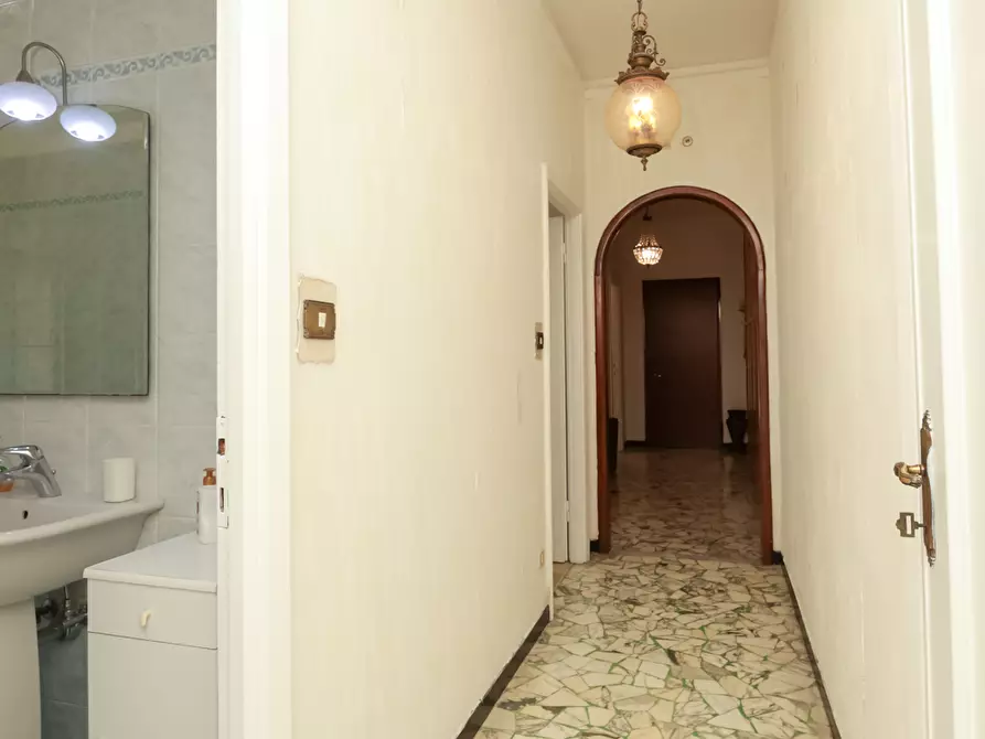 Immagine 36 di Quadrilocale in affitto  in Via Gino Capponi 9 a Genova