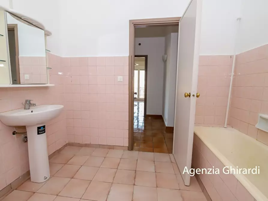 Immagine 16 di Trilocale in affitto  in Via D'Andrade 34 a Genova