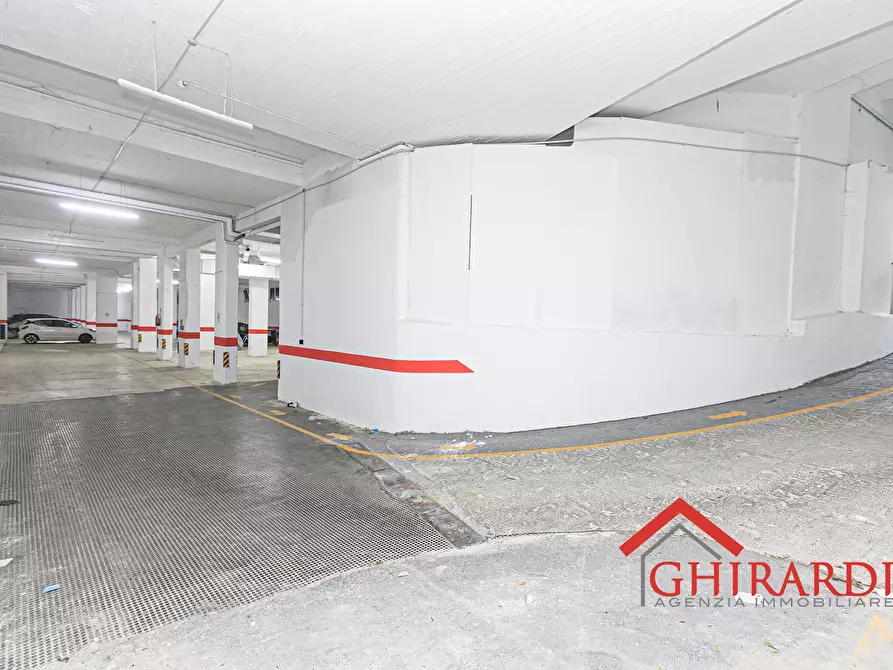 Immagine 8 di Garage in affitto  in VIA CHIARAVAGNA a Genova
