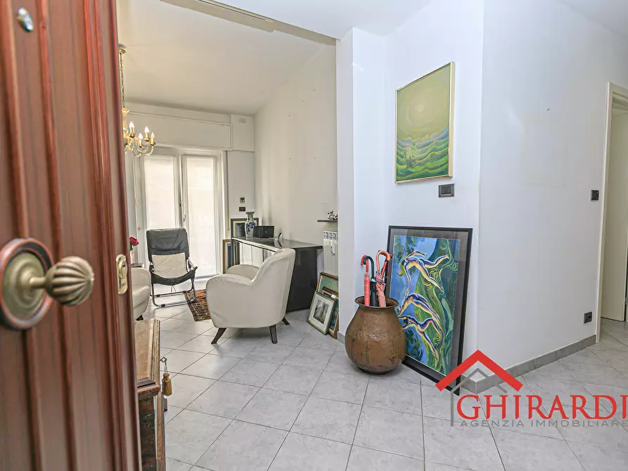 Immagine 2 di Bilocale in vendita  in VIA GINO CAPPONI 11 a Genova