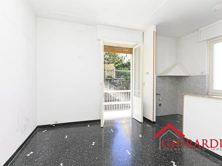 Immagine 9 di Bilocale in vendita  in Via Antonio Sant'Elia 21 a Genova