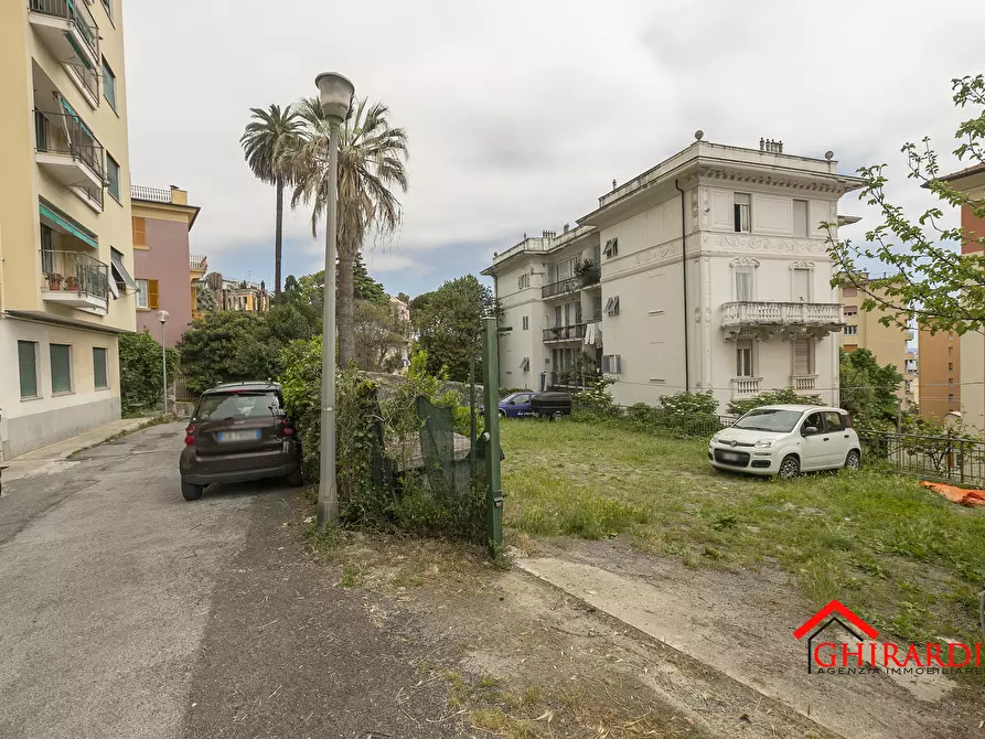 Immagine 24 di Garage in vendita  in Viale Villa Chiesa a Genova