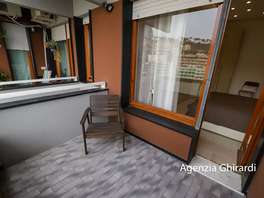 Immagine 39 di Quadrilocale in affitto  in Via Briscata 28 a Genova