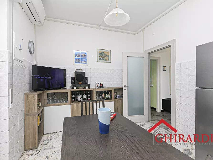 Immagine 10 di Bilocale in vendita  in Piazza Silvio Arrivabene 7a a Genova