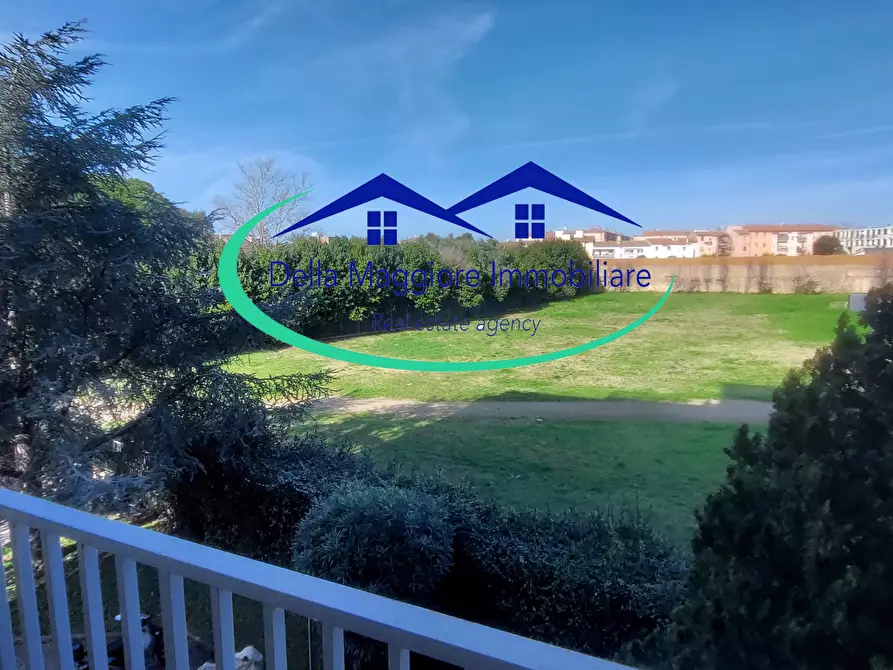 Immagine 7 di Pentalocale in vendita  a Livorno