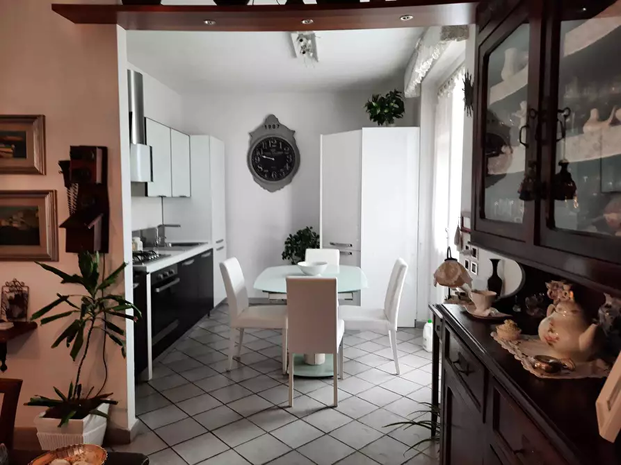 Immagine 11 di Villa in vendita  in via della prugnoliccia a Livorno