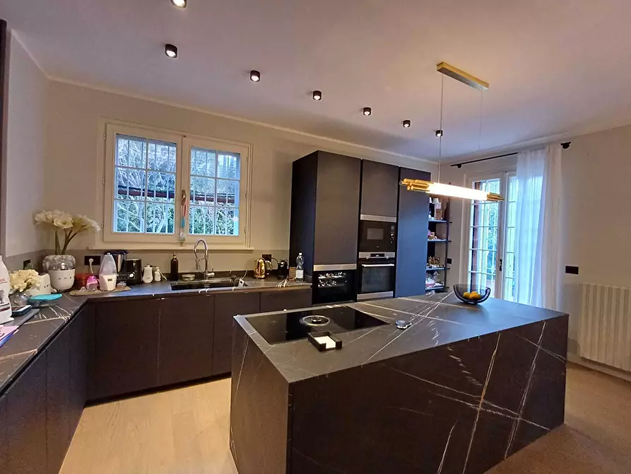 Immagine 7 di Casa bifamiliare in vendita  a Livorno