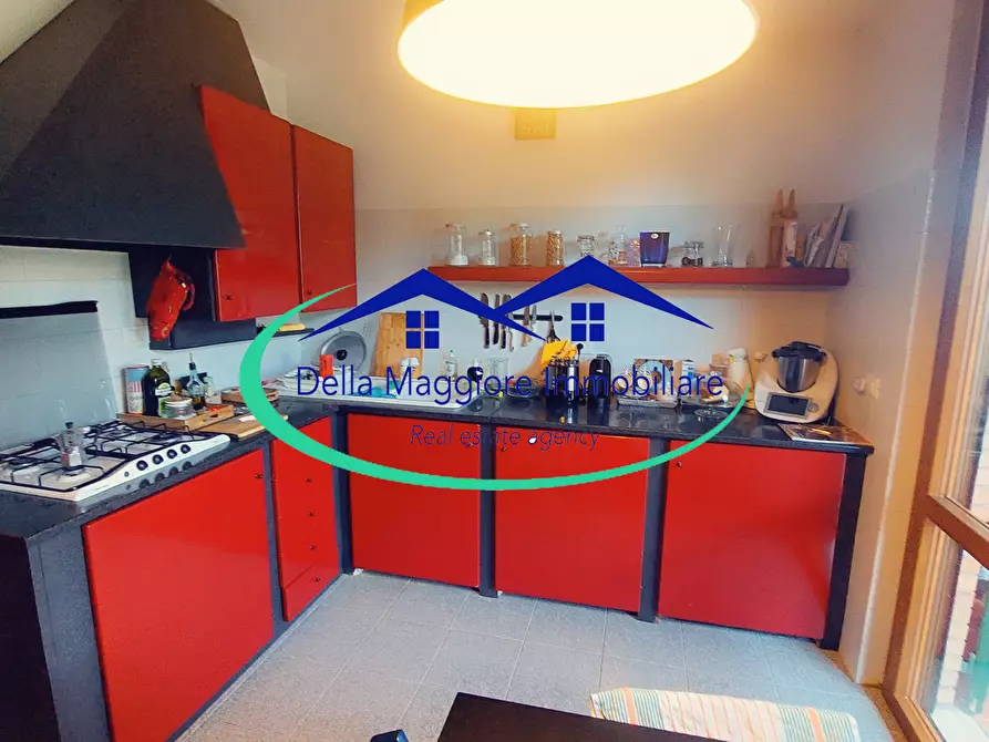 Immagine 10 di Villetta a schiera in vendita  a Livorno