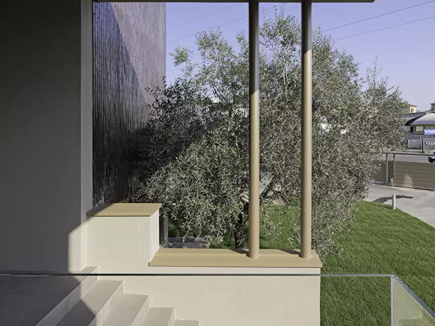 Immagine 6 di Ufficio in vendita  a Parma