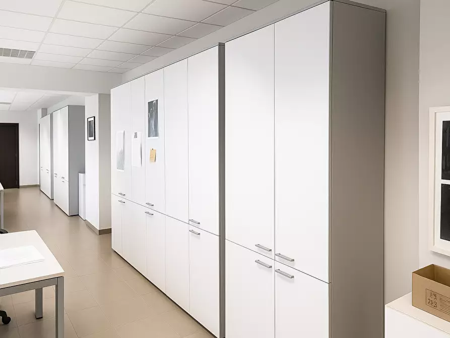 Immagine 6 di Ufficio in affitto  a Parma