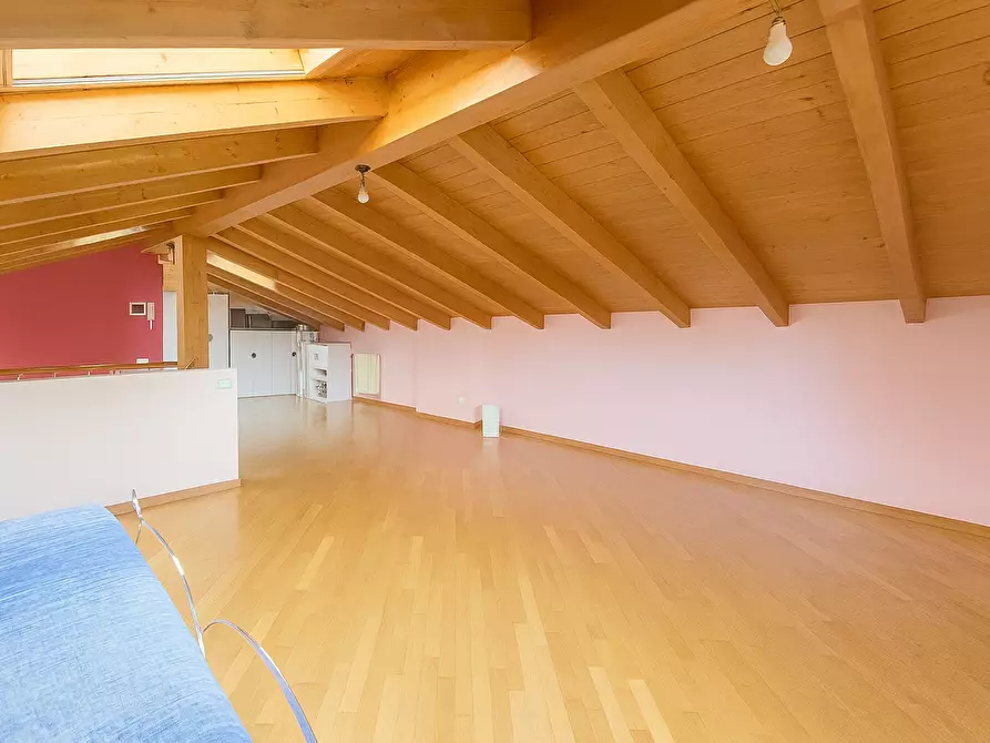 Immagine 10 di Trilocale in vendita  a Langhirano