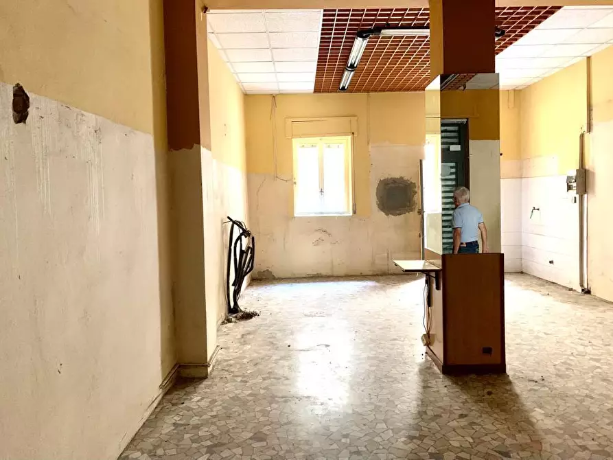 Immagine 4 di Locale commerciale in affitto  in Piazza Garibaldi a Parma