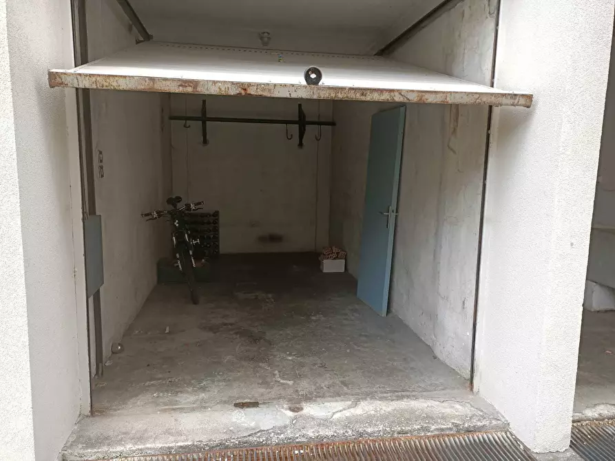 Immagine 5 di Locale commerciale in vendita  in Via Gorizia 25 a Trento