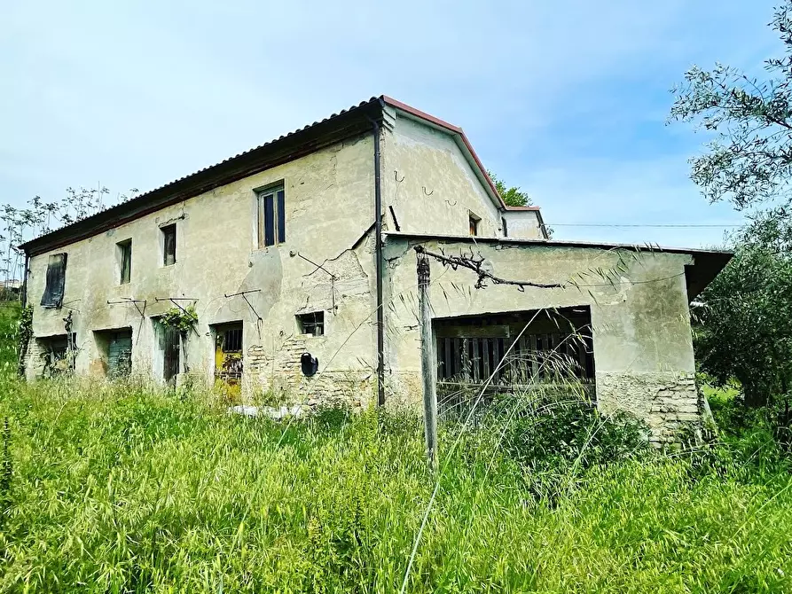 Immagine 1 di Rustico / casale in vendita  in Offagna a Ancona