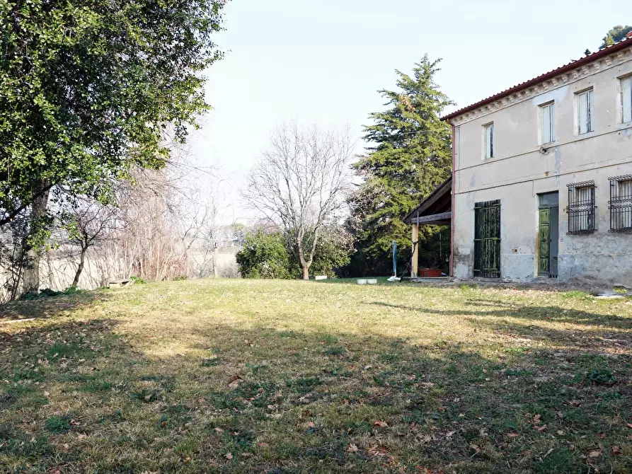 Immagine 1 di Rustico / casale in vendita  in Osimo a Osimo