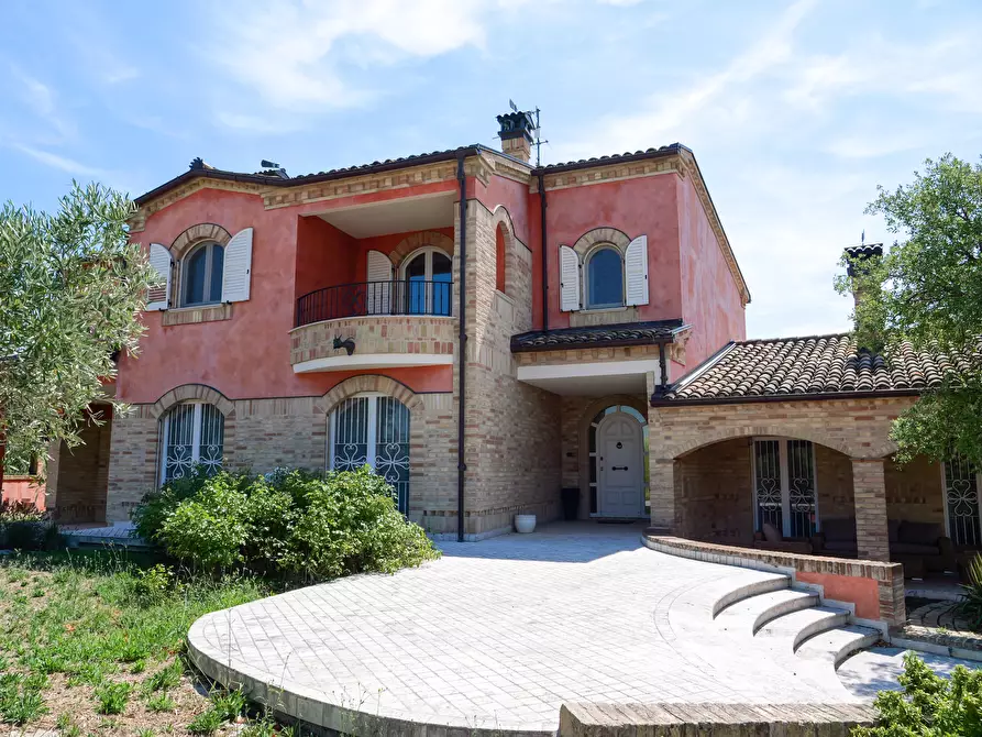 Immagine 49 di Villa in vendita  in Via Passarini a Recanati