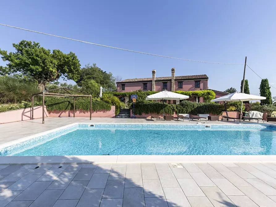 Immagine 1 di Villa in vendita  in Via Fabbrici e Ville 72 a Senigallia