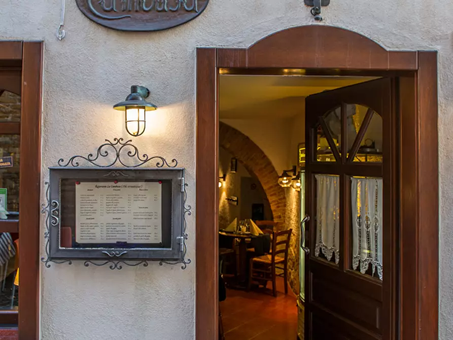 Immagine 1 di Bar / Ristorante in vendita  in Via Enrico Cialdini a Sirolo