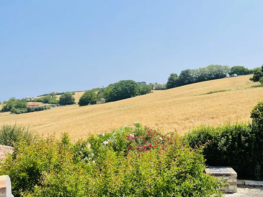 Immagine 4 di Villa in vendita  in Coppo a Sirolo