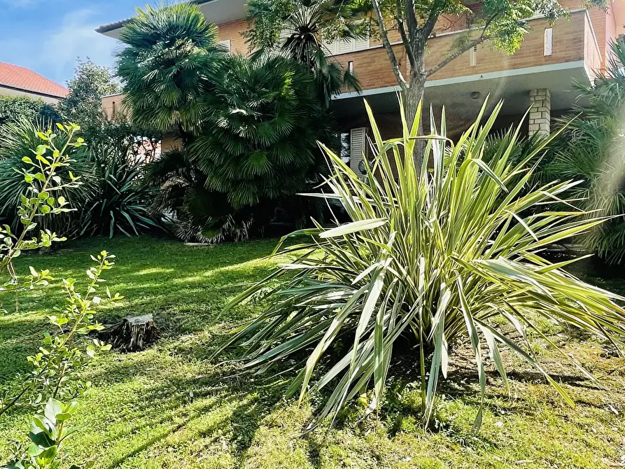 Immagine 30 di Villa in vendita  in Via Cagiata a Osimo