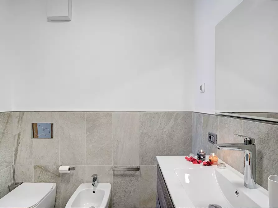 Immagine 15 di Trilocale in affitto  in Via San Francesco 37 a San Remo