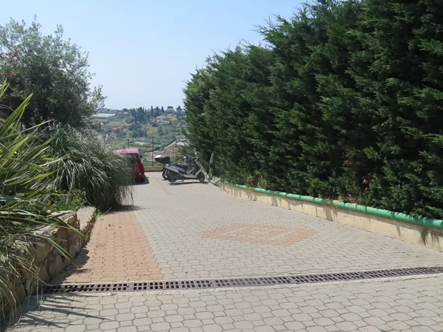 Immagine 23 di Bilocale in vendita  in Strada San Lorenzo 120 a San Remo