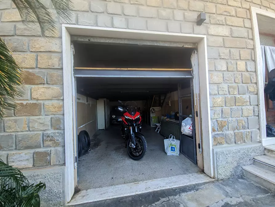 Immagine 17 di Appartamento in vendita  in Via Giovanni Pascoli 158 a San Remo