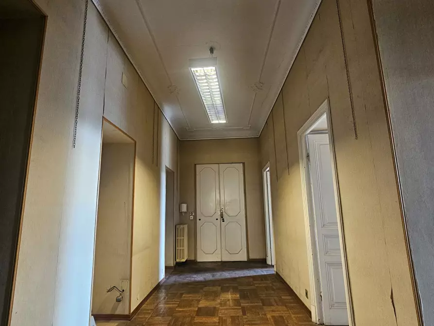 Immagine 2 di Pentalocale in vendita  in Via Garibaldi 97 a San Remo