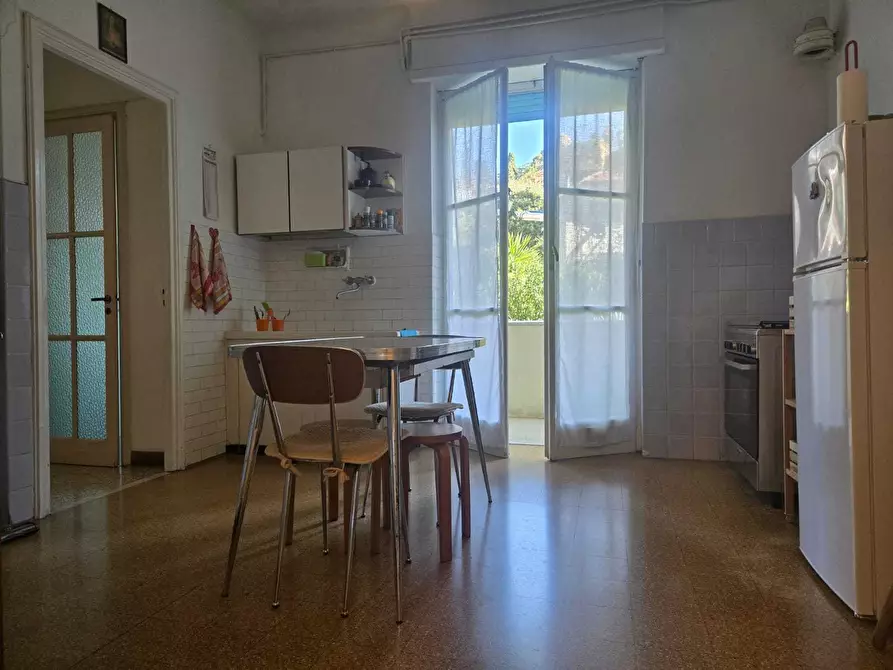 Immagine 12 di Quadrilocale in vendita  in Corso degli Inglesi 700 a San Remo