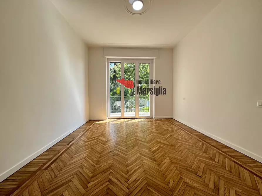 Immagine 8 di Trilocale in vendita  in Corso degli Inglesi 533 a San Remo