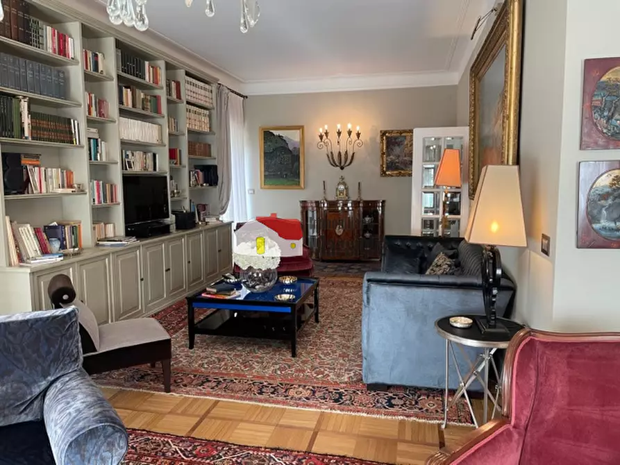 Immagine 8 di Pentalocale in vendita  in Via Nuvoloni 73 a San Remo