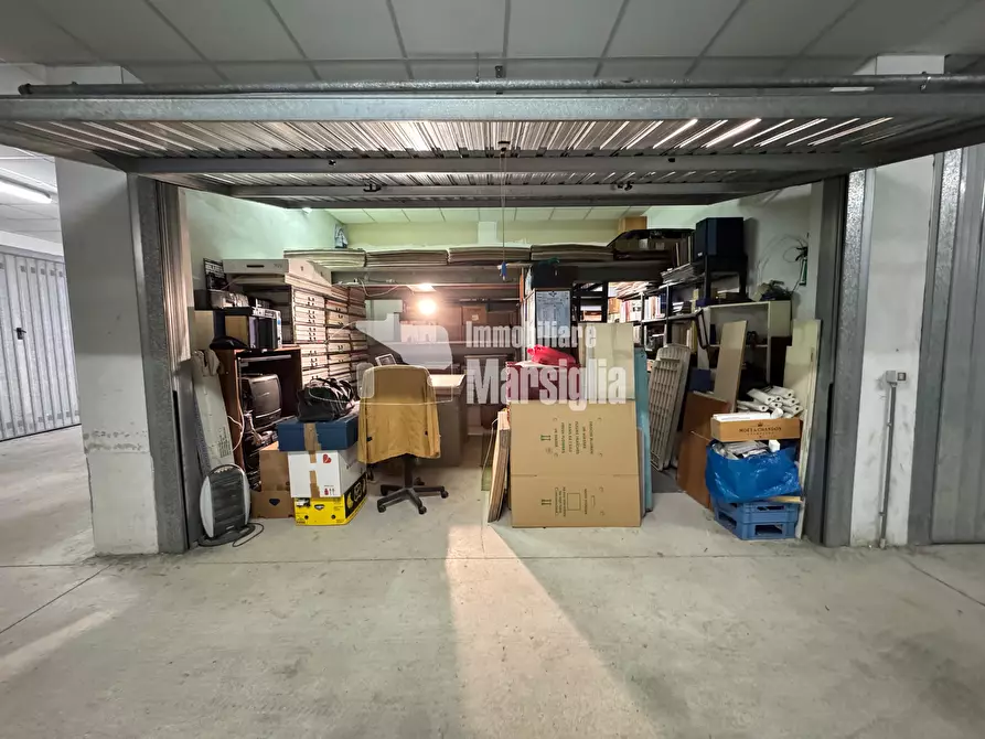 Immagine 3 di Garage in vendita  in VIA FRANCO ALFANO 32 a San Remo