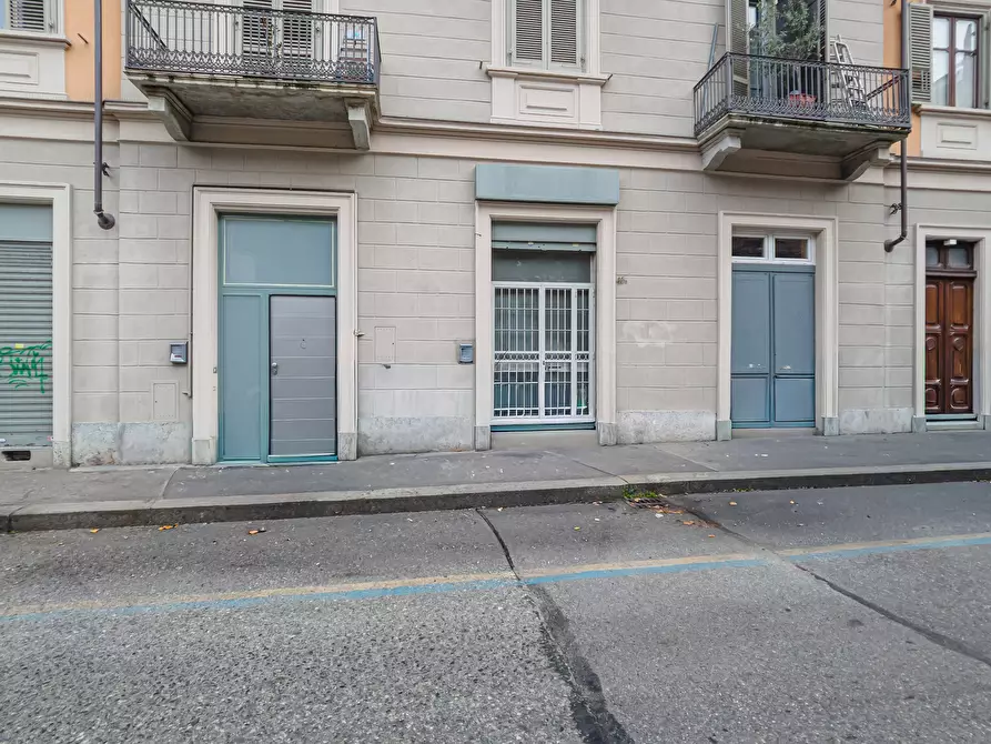 Immagine 1 di Loft/Open space in vendita  in Via Santa Chiara a Torino