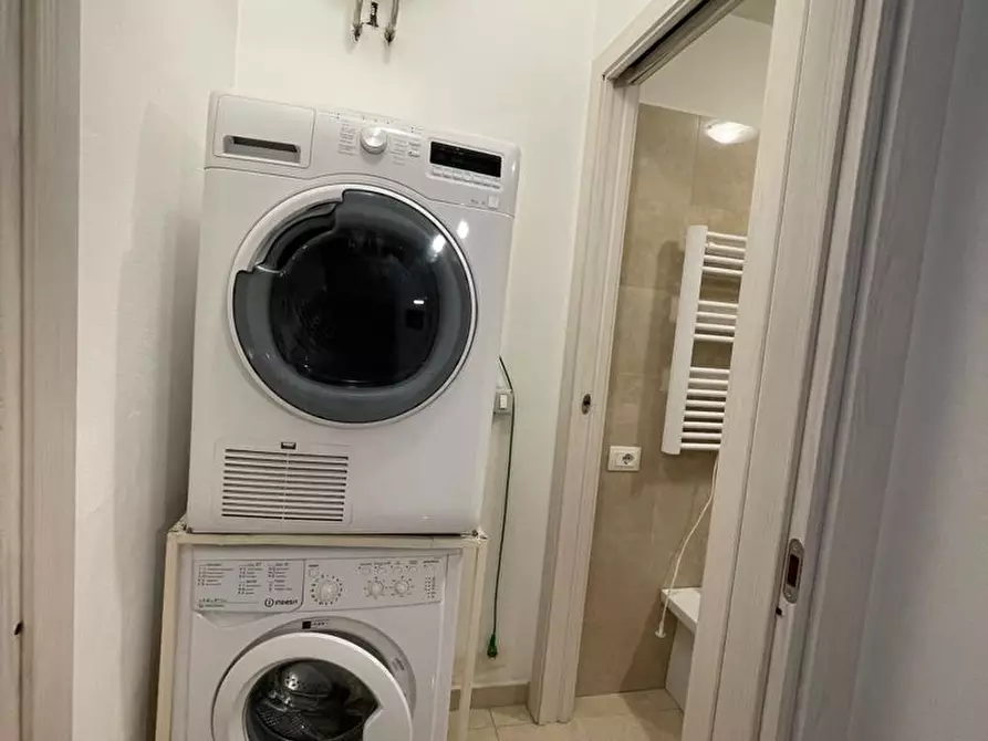 Immagine 8 di Palazzo in vendita  a Torino