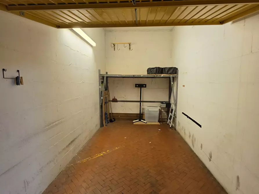 Immagine 7 di Garage in vendita  in Via Carlo Botta a Torino