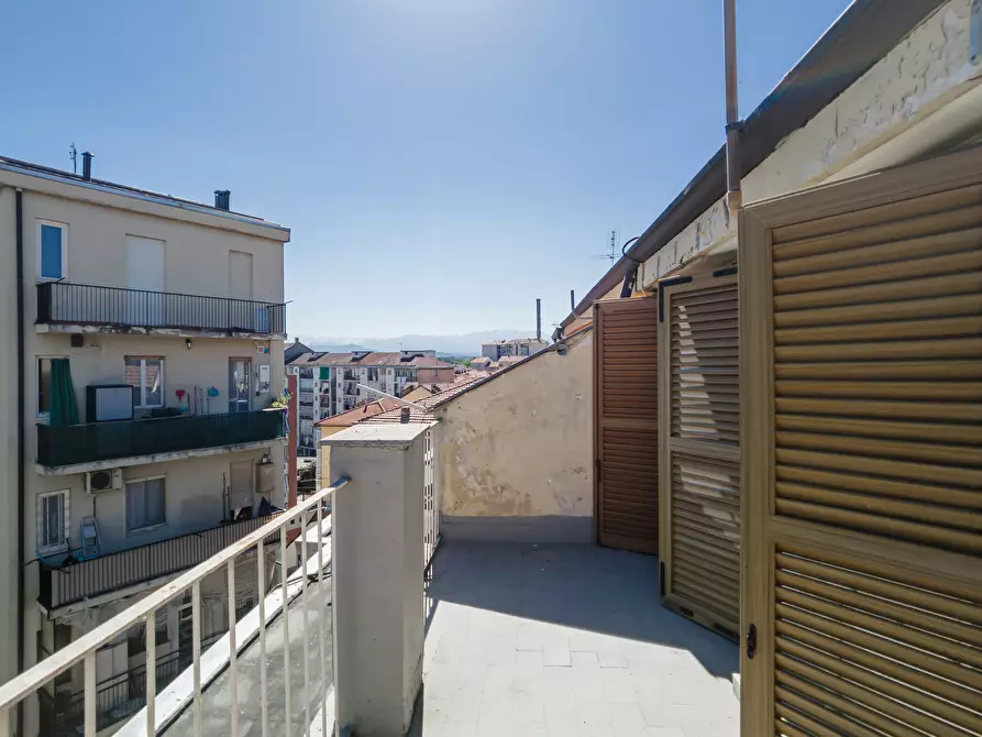 Immagine 29 di Attico in vendita  in Via Verolengo a Torino