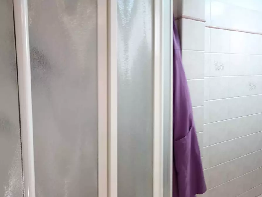 Immagine 15 di Trilocale in vendita  a Livorno