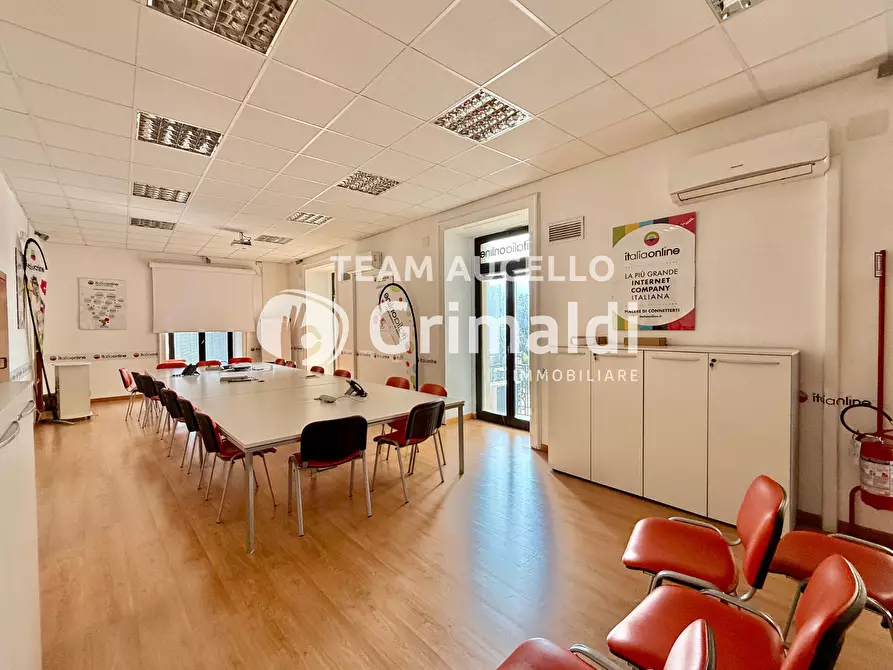Immagine 3 di Appartamento in vendita  in Corso Giuseppe Garibaldi 167 a Salerno