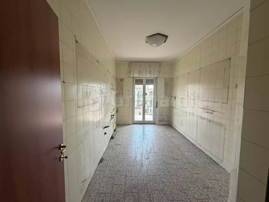 Immagine 9 di Quadrilocale in vendita  a Giugliano In Campania