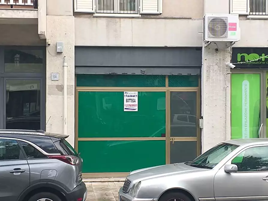 Immagine 2 di Locale commerciale in vendita  in Via Garibaldi 130 a Messina